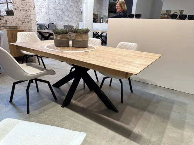 Tisch ausziehbar Eiche, Esstisch ausziehbar Eiche massiv, ausziehbarer Tisch Landhausstil, Länge 180-280 cm