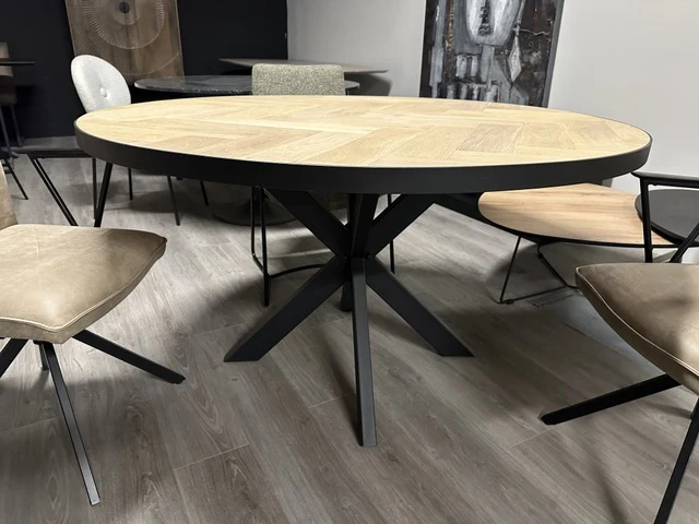 Runder Tisch Fischgrätmuster, Tisch rund Fischgrätmuster, Durchmesser 160 cm