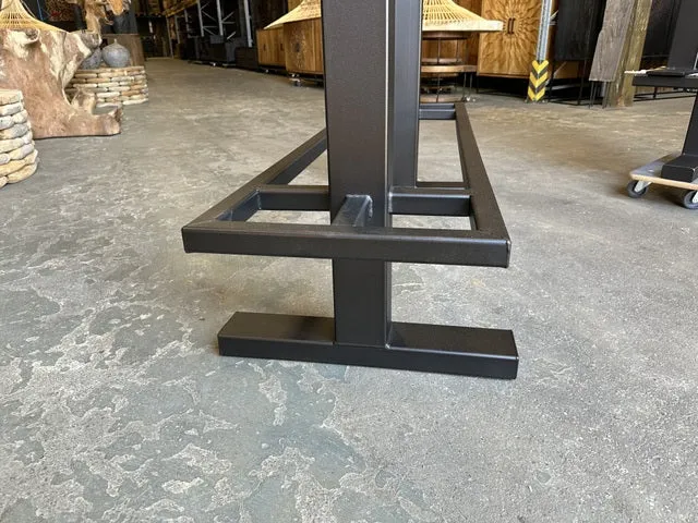 Bartischgestell schwarz, Tischgestell für eine Bartisch, Bartischfüße schwarz, Breite 200 cm