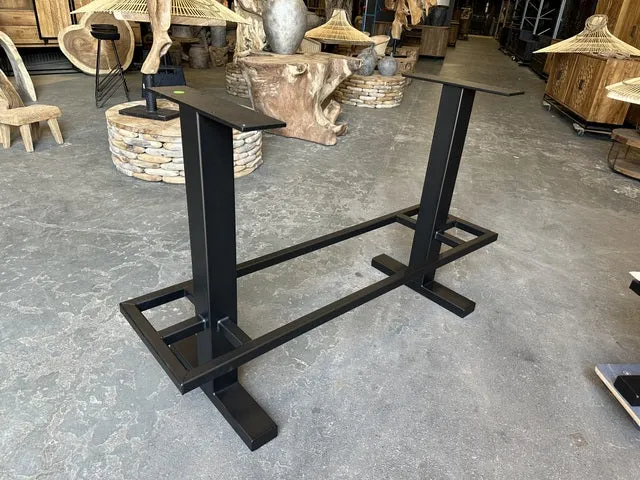 Bartischgestell schwarz, Tischgestell für eine Bartisch, Bartischfüße schwarz, Breite 220 cm
