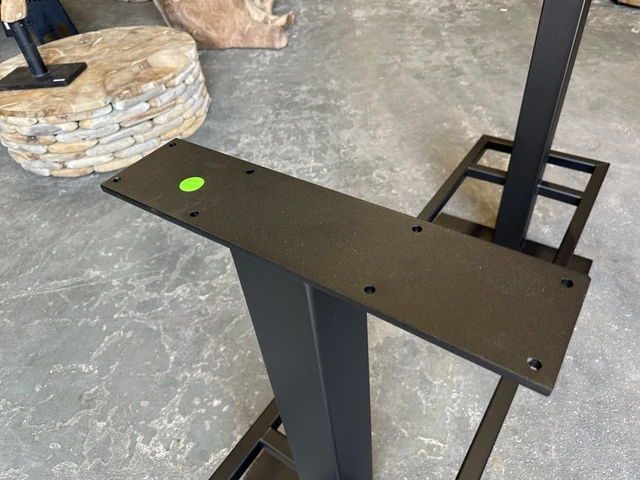 Bartischgestell schwarz, Tischgestell für eine Bartisch, Bartischfüße schwarz, Breite 180 cm