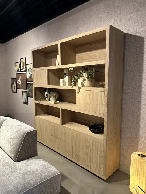 Schrank modern Farbe Naturholz, Schrank Naturholz mit vier Türen und zwei Schubladen, Wohnzimmerschrank Naturholz, Breite 200 cm