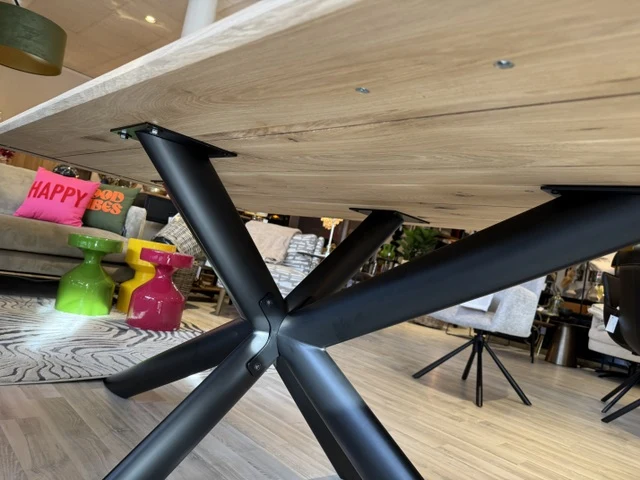Esstisch Eiche massiv, Tisch Eiche Metall Tischgestell, Länge 200 cm
