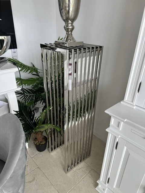 Metall Säule Silber , Dekosäule Metall Silber, Pflanzensäule Silber Metall, Höhe 120 cm