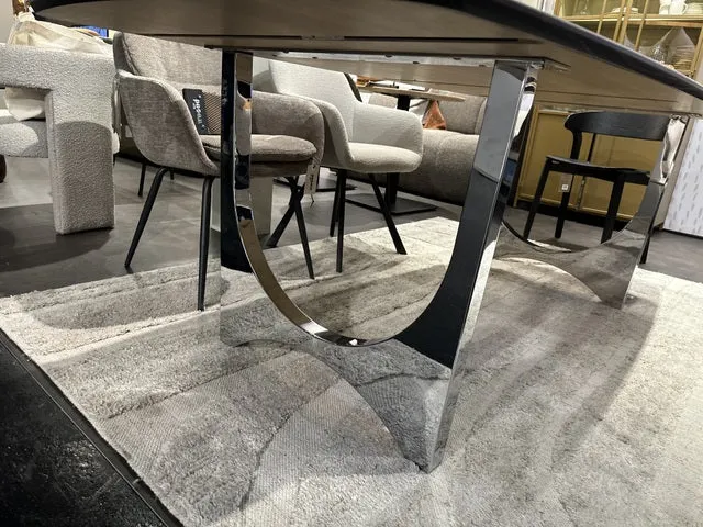 Esstisch oval, Tisch Silber-Gestell Tischplatte braun Eiche furniert, Länge 220 cm