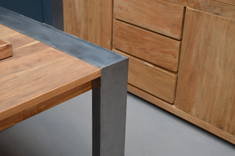 Esstisch Massivholz, Tisch Metall-Tischbeine, Länge 200 cm