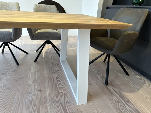 Esstisch Eiche massiv Tischplatte, Tisch weiß Metall-Gestell , Esstisch Eiche massiv, Länge 220 cm