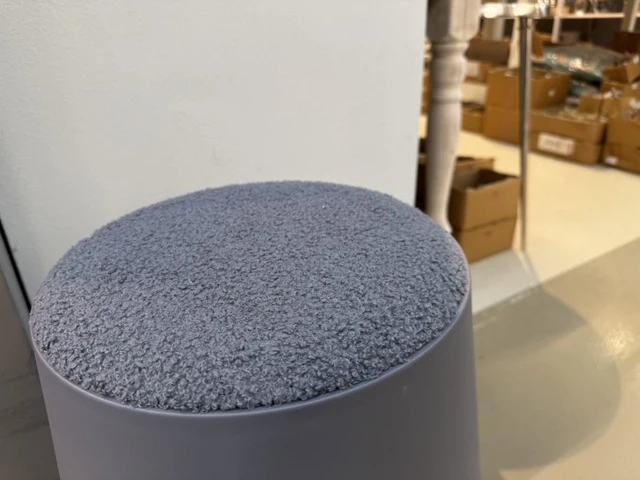 Hocker grau Kunststoff, stapelbarer Hocker gepolstert grau