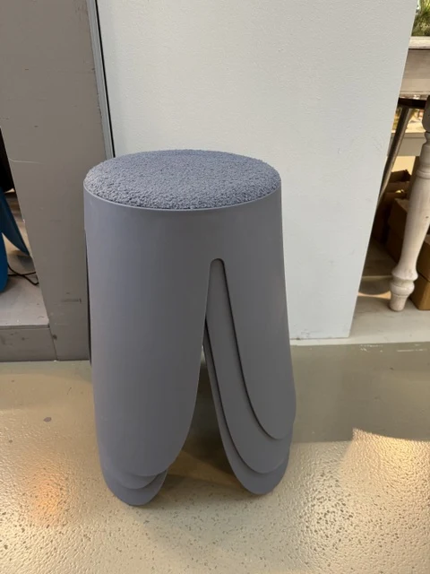 Hocker grau Kunststoff, stapelbarer Hocker gepolstert grau