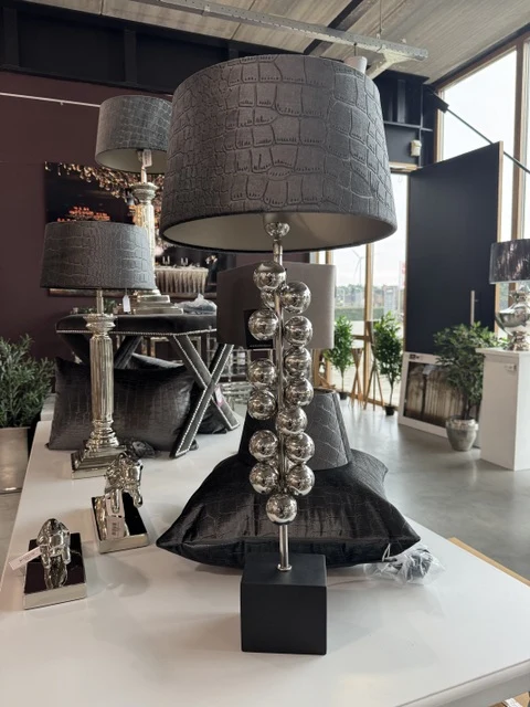 Tischlampe Silber, Tischleuchte Silber-schwarz, Tischlampe mit Lampenschirm, Höhe 65 cm