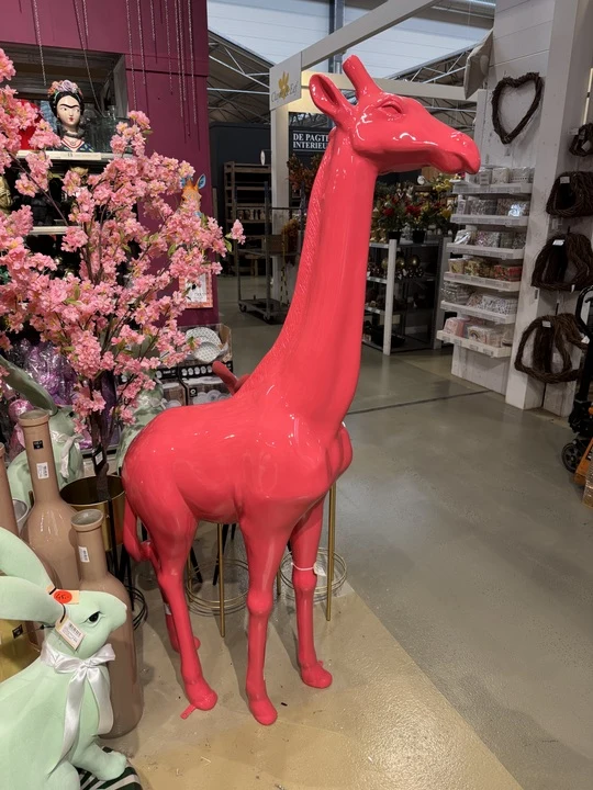Giraffe lila, Deko-Giraffe lila, Höhe ca. 200 cm