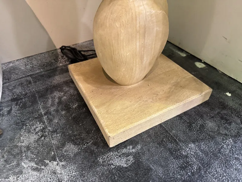 Stehleuchte Holz mit Lampenfuß taupe, Stehlampe Naturholz, Höhe 140-185 cm