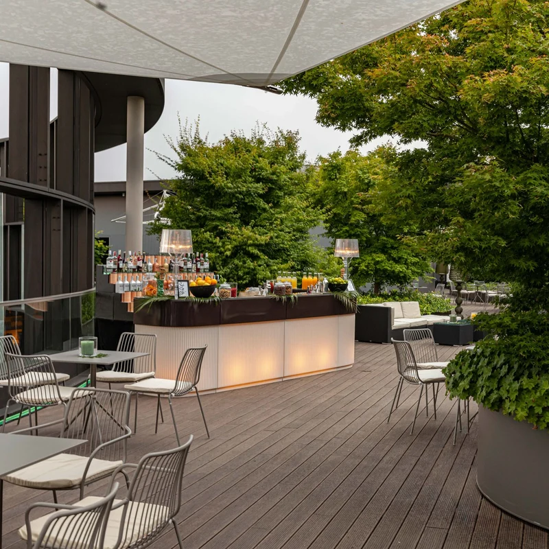 Bartheke weiß Kunststoff, Garten-Bar mit Beleuchtung weiß, Outdoor Bar weiß Kunststoff, Breite 260 cm