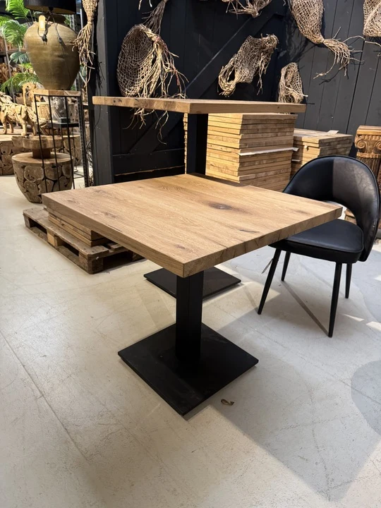Bistrotisch Eiche-Tischplatte, quadratischer Tisch, Tischgestellt schwarz Metall, Maße 80x80 cm