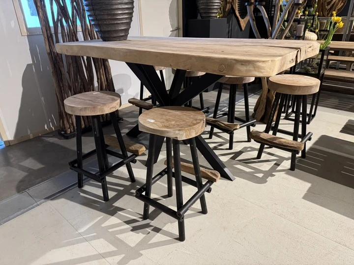 Bartisch rustikale Tischplatte, Bartisch Teakholz rustikal, Länge 220 cm