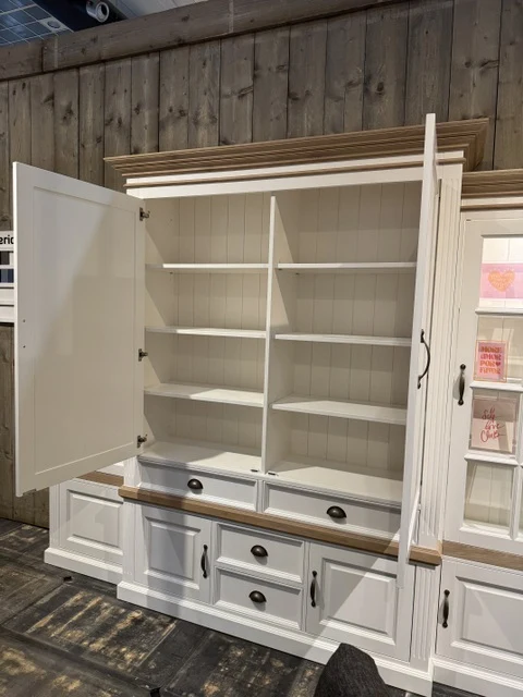 Vitrine weiß mit LED Beleuchtung, Geschirrschrank weiß, Landhaus, Wohnzimmerschrank mit Beleuchtung weiß Landhaus, Breite 260 cm