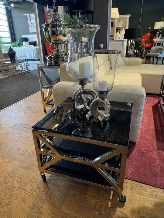 Beistelltisch auf Rädern Silber, Glas-Metall Couchtisch Silber, Maße 65x65 cm